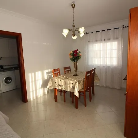 Holidays Beach Apartment *